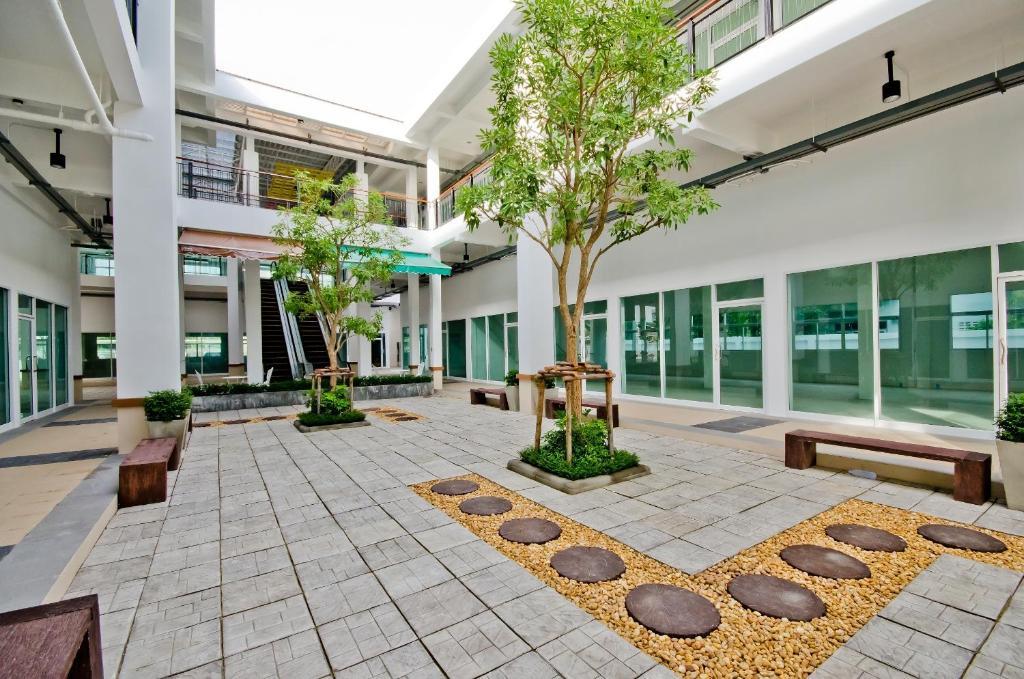 Kozy Inn Bangkok Exterior photo