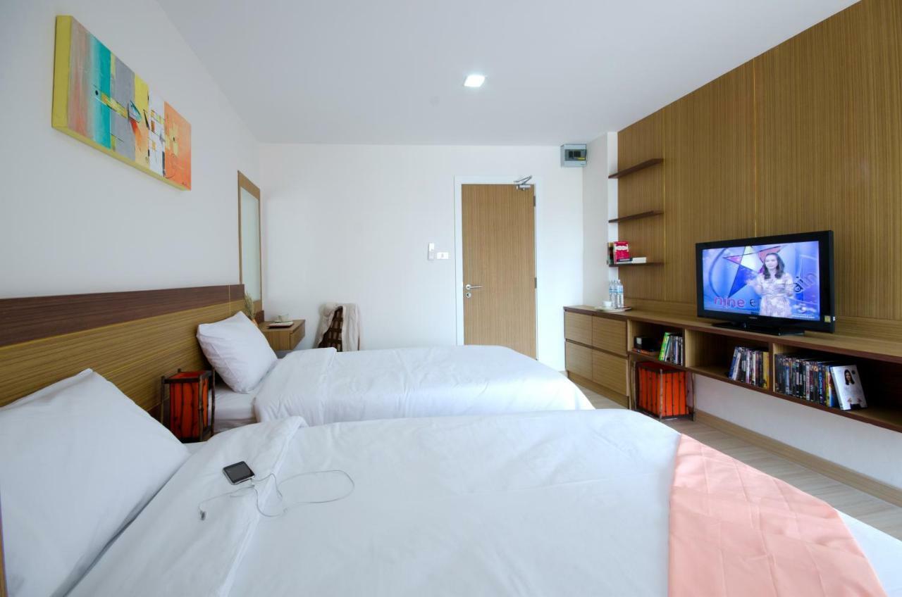 Kozy Inn Bangkok Exterior photo